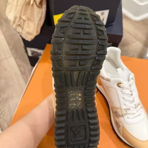 NIB Authentic Louis Vuitton Run Away Sneaker 'White Cream Damier' - Picture 4 of 5